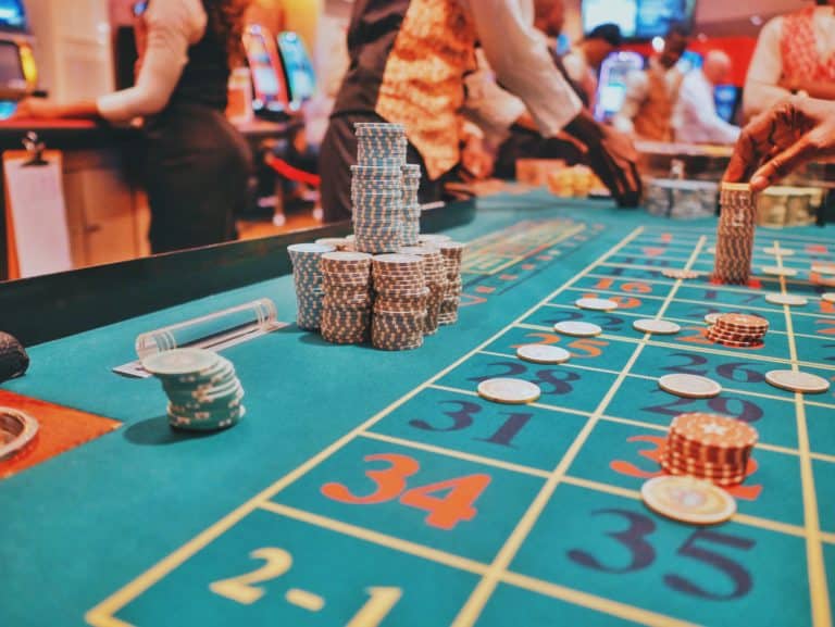 Live Casino Verschwörungstheorie: Menschenhandel, Prostitution & moderne Sklaverei