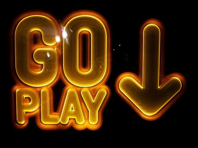 Go Play Logo